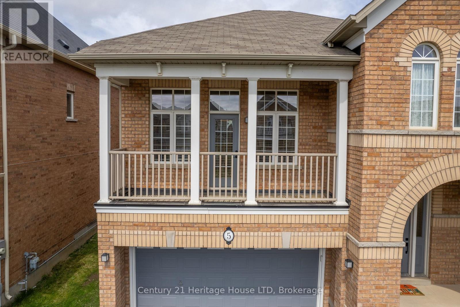 Balcony off living room - 5 Juneberry Road, Thorold (Confederation Heights), ON - Outdoor With Deck Patio Veranda