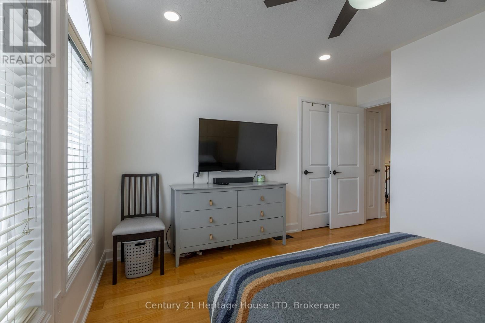 Bedroom - being used as office - 5 Juneberry Road, Thorold (Confederation Heights), ON - Indoor Photo Showing Office