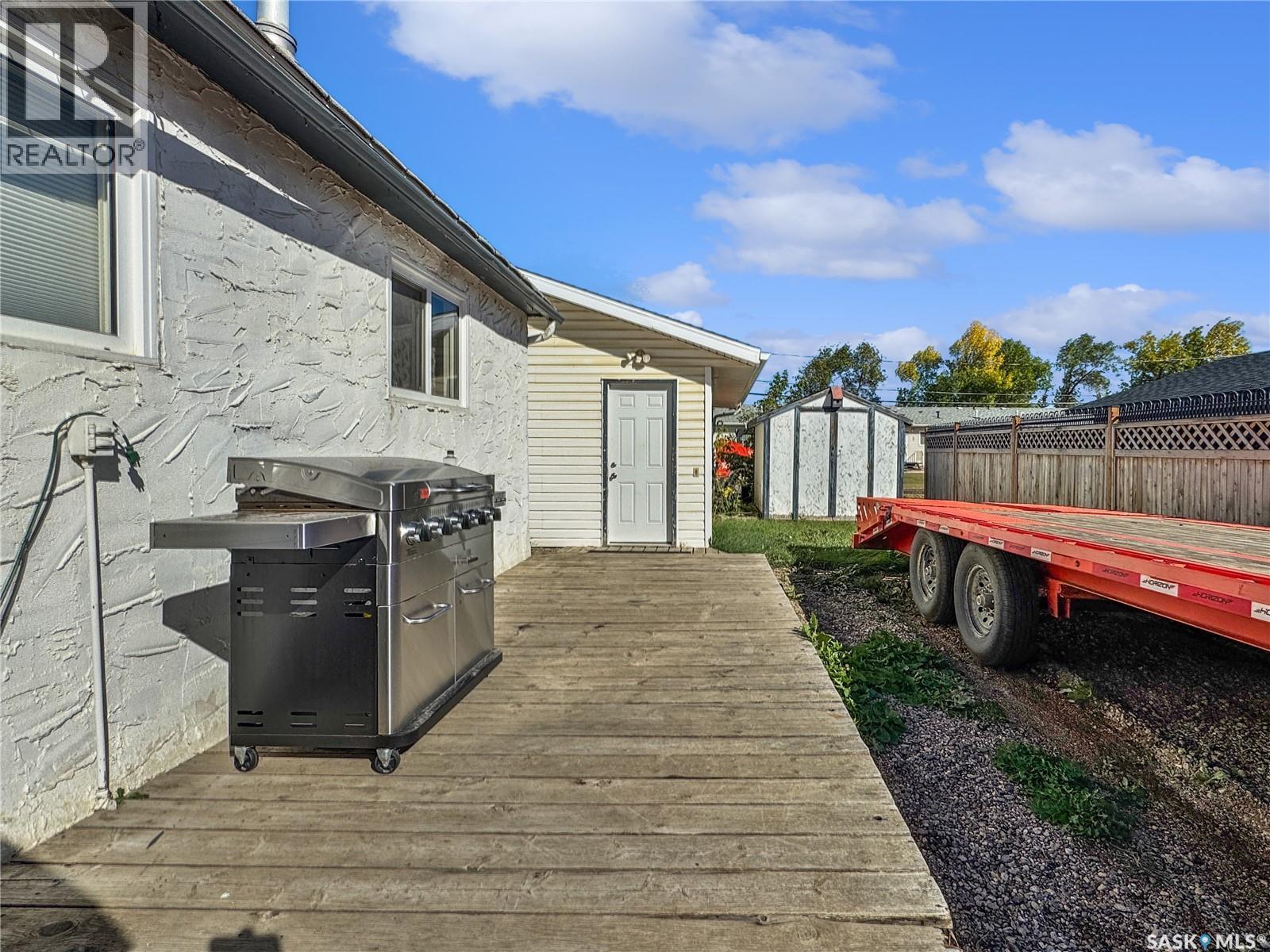 220 2Nd Avenue W, Maidstone, SK - Outdoor With Exterior