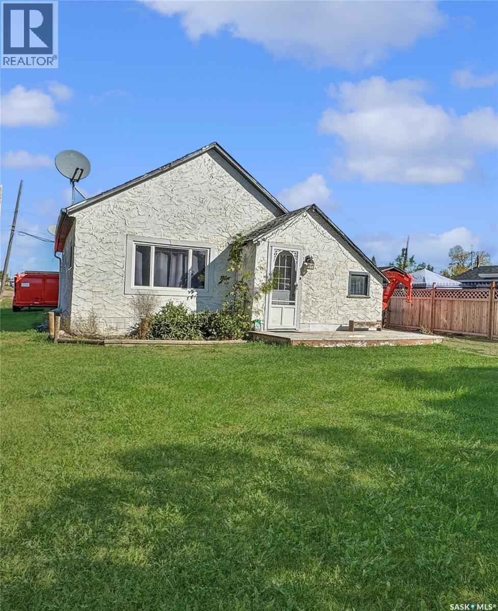 220 2Nd Avenue W, Maidstone, SK - Outdoor
