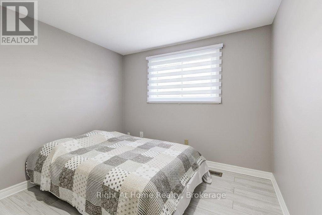 207 Montmorency Drive, Hamilton (Red Hill), ON - Indoor Photo Showing Bedroom