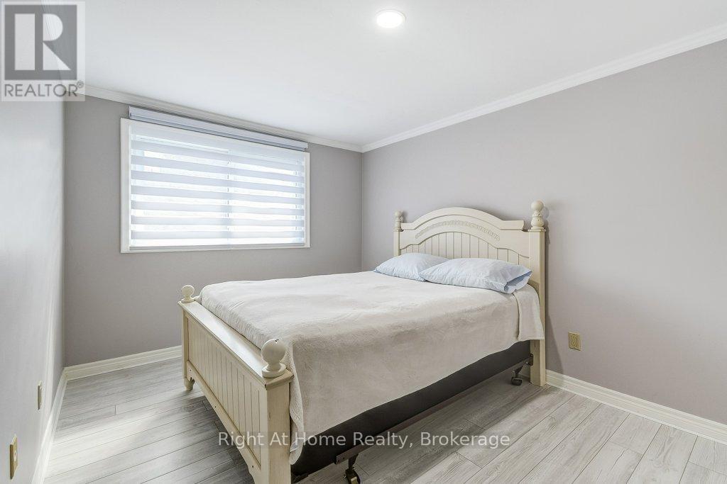 207 Montmorency Drive, Hamilton (Red Hill), ON - Indoor Photo Showing Bedroom