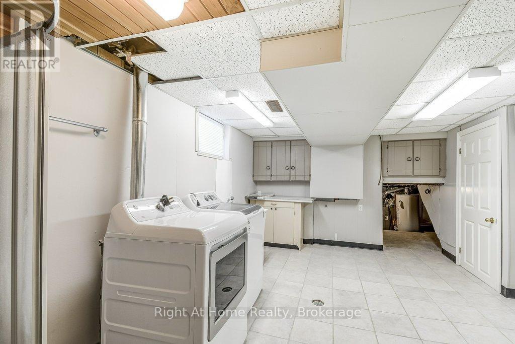 207 Montmorency Drive, Hamilton (Red Hill), ON - Indoor Photo Showing Laundry Room