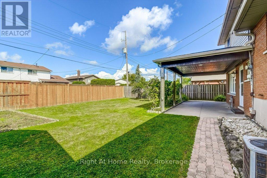 207 Montmorency Drive, Hamilton (Red Hill), ON - Outdoor With Deck Patio Veranda