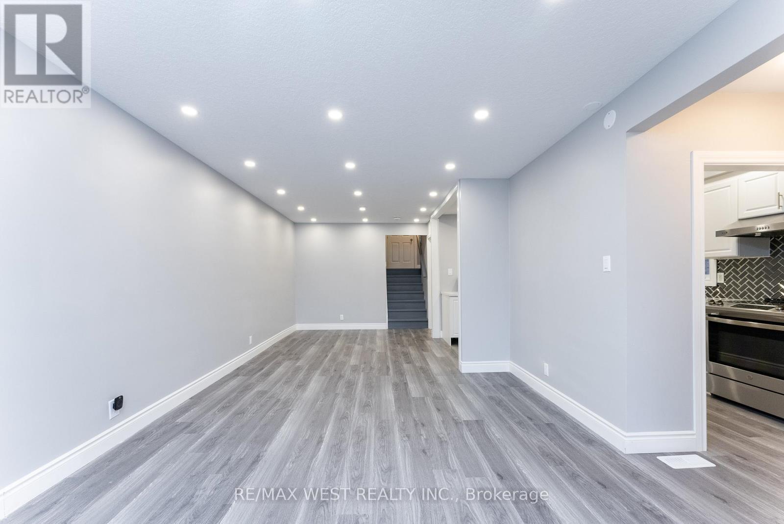 368 Fountain Street S, Cambridge, ON - Indoor Photo Showing Other Room