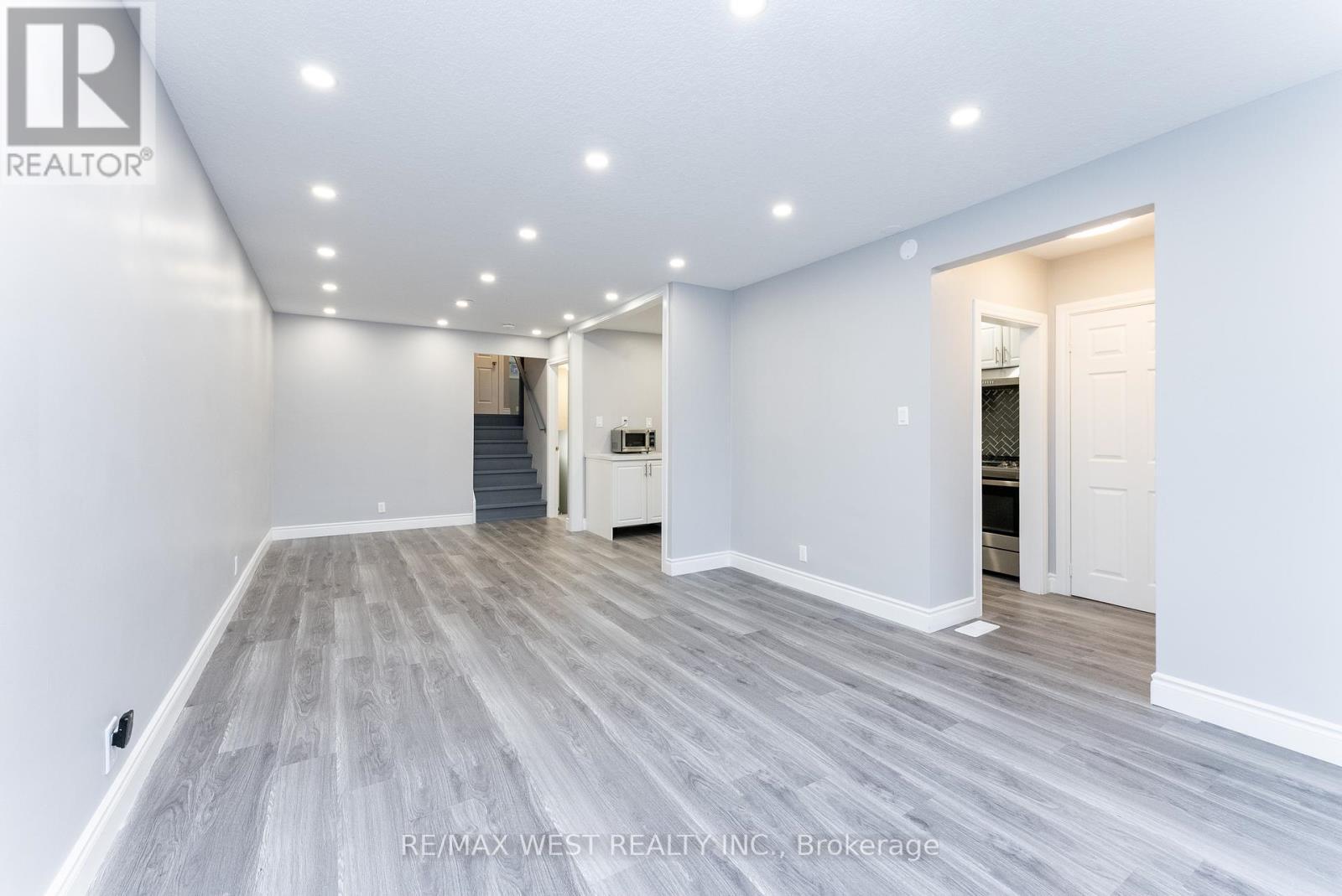 368 Fountain Street S, Cambridge, ON - Indoor Photo Showing Other Room