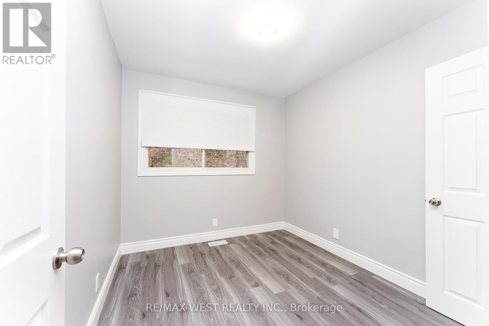 368 Fountain Street S, Cambridge, ON - Indoor Photo Showing Other Room