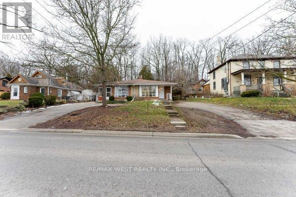 368 Fountain Street S, Cambridge, ON - Outdoor With Facade