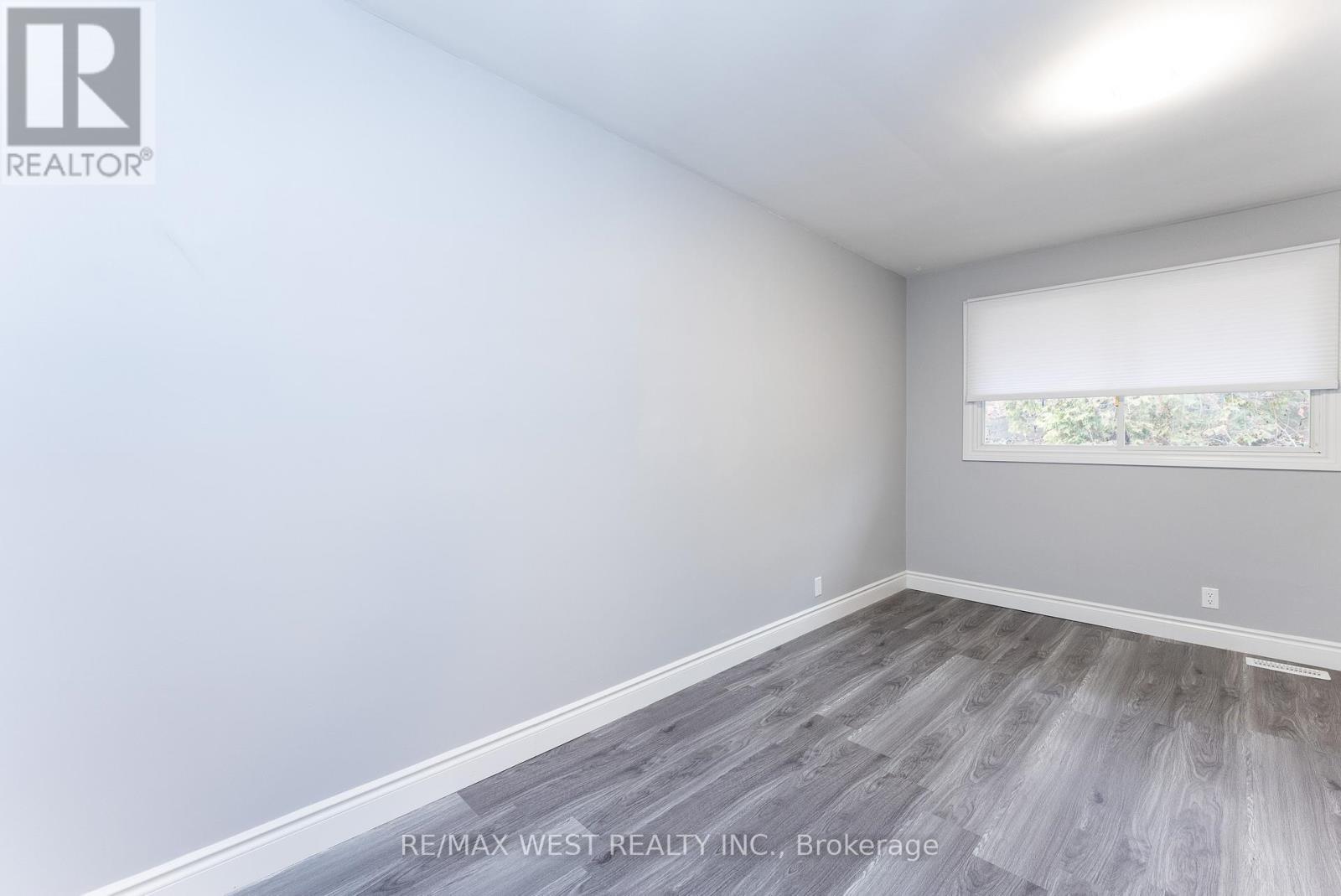 368 Fountain Street S, Cambridge, ON - Indoor Photo Showing Other Room