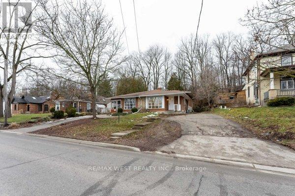 368 Fountain Street S, Cambridge, ON - Outdoor