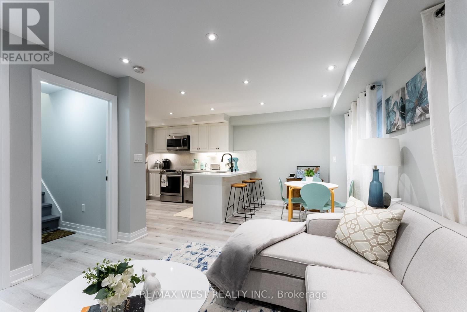 368 Fountain Street S, Cambridge, ON - Indoor Photo Showing Other Room