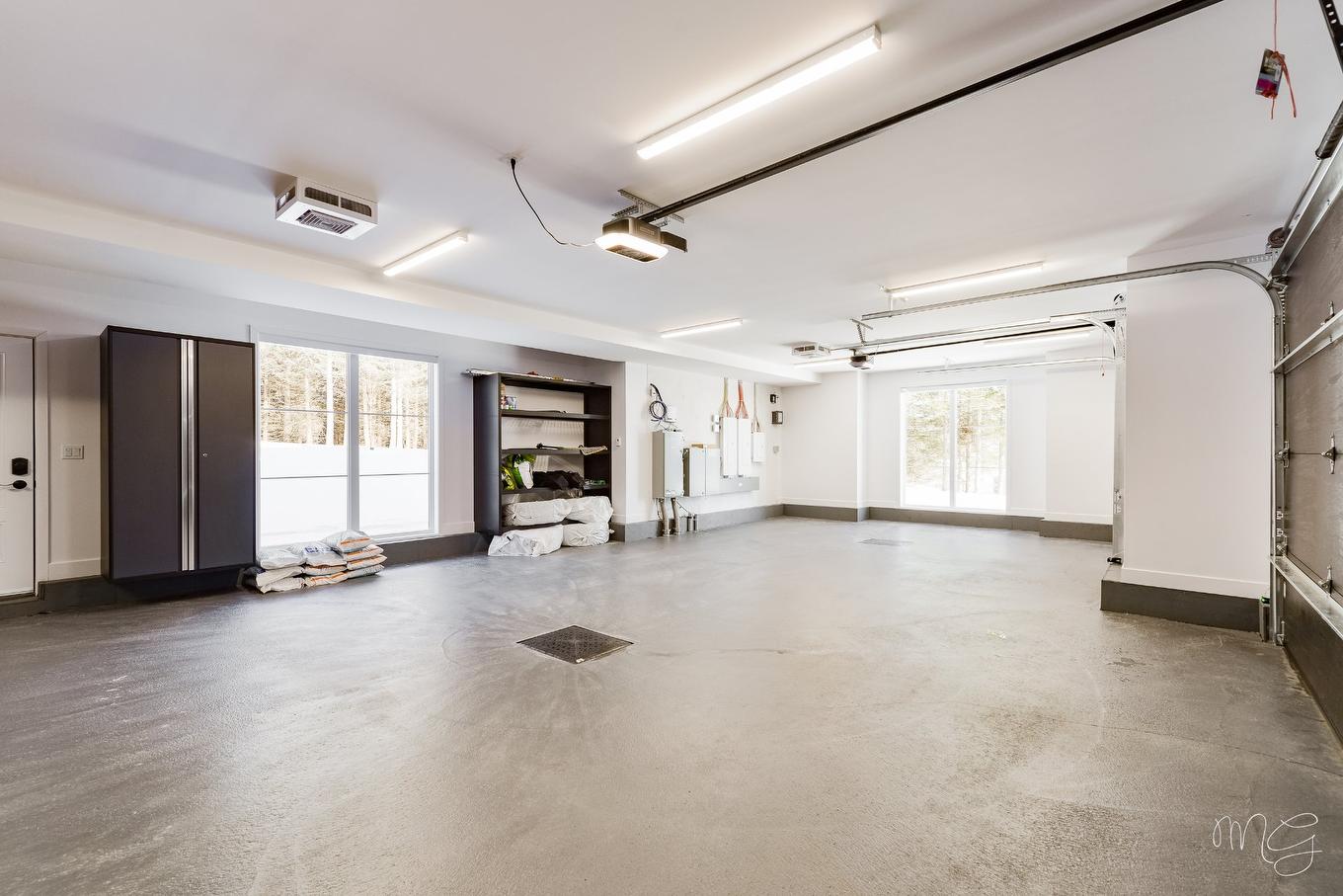 En construction - 1604 Ch. Des Achillées, Piedmont, QC - Indoor