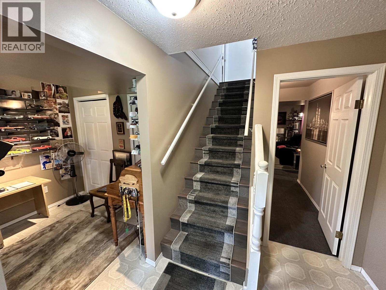 5236 Kallum Drive, 108 Mile Ranch, BC - Indoor Photo Showing Other Room