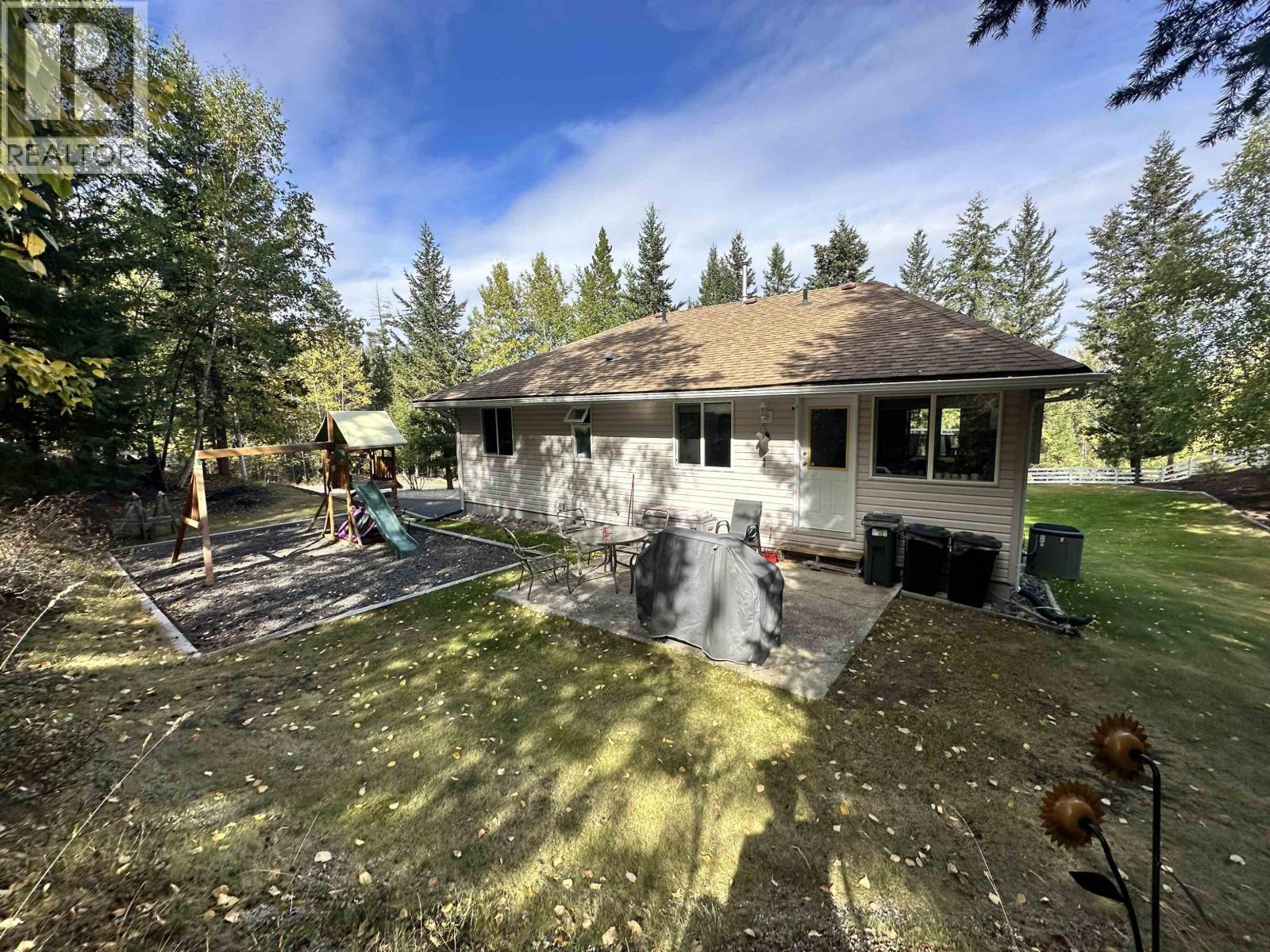 5236 Kallum Drive, 108 Mile Ranch, BC - Outdoor