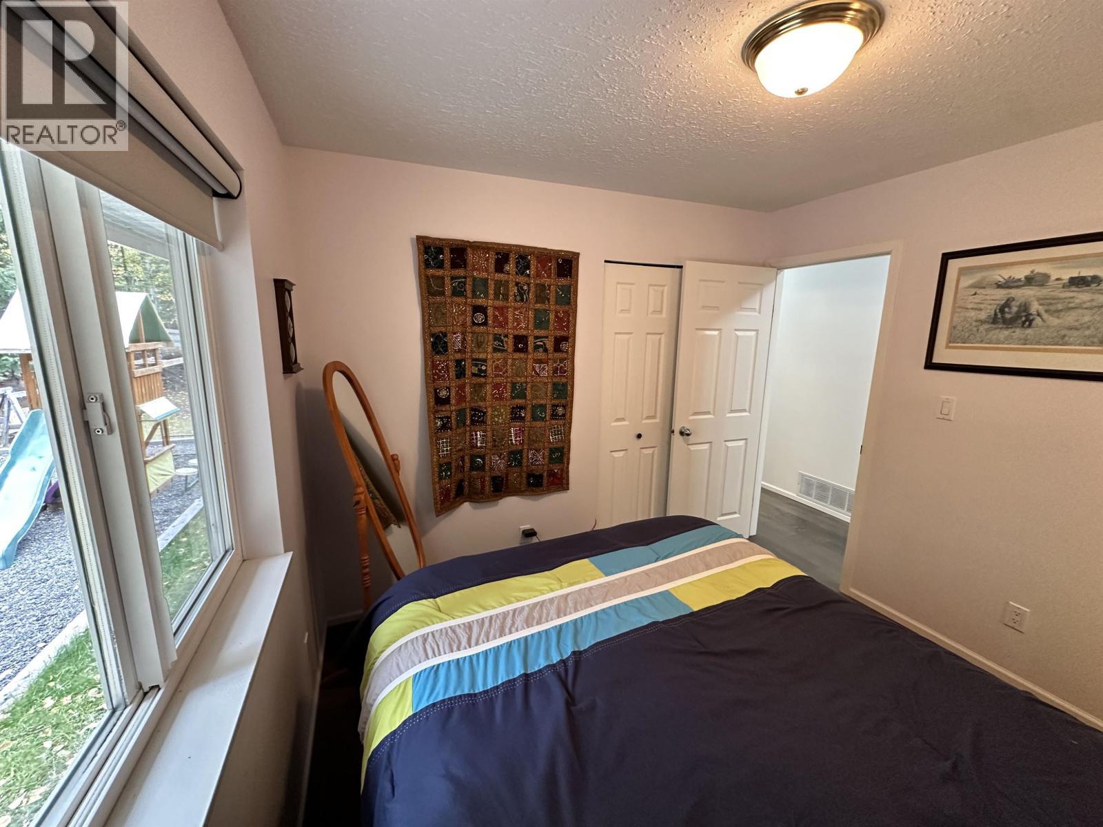5236 Kallum Drive, 108 Mile Ranch, BC - Indoor Photo Showing Bedroom