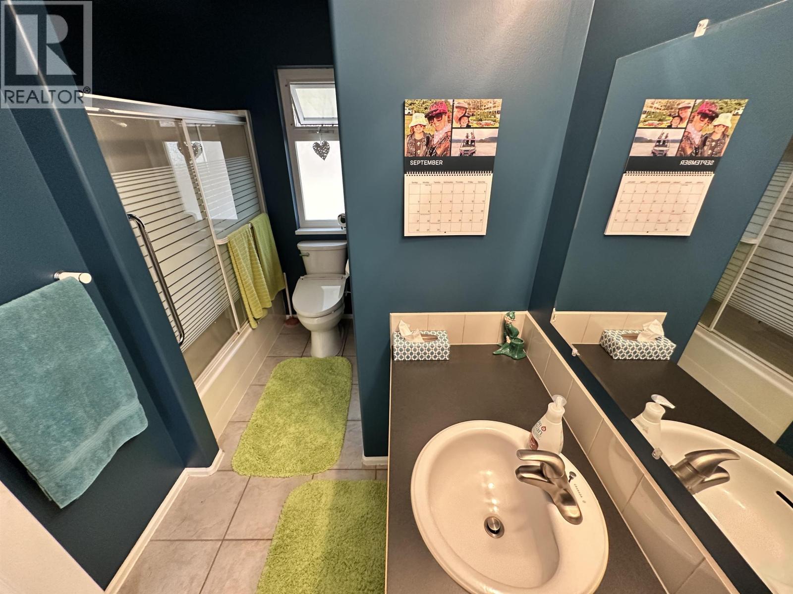 5236 Kallum Drive, 108 Mile Ranch, BC - Indoor Photo Showing Bathroom