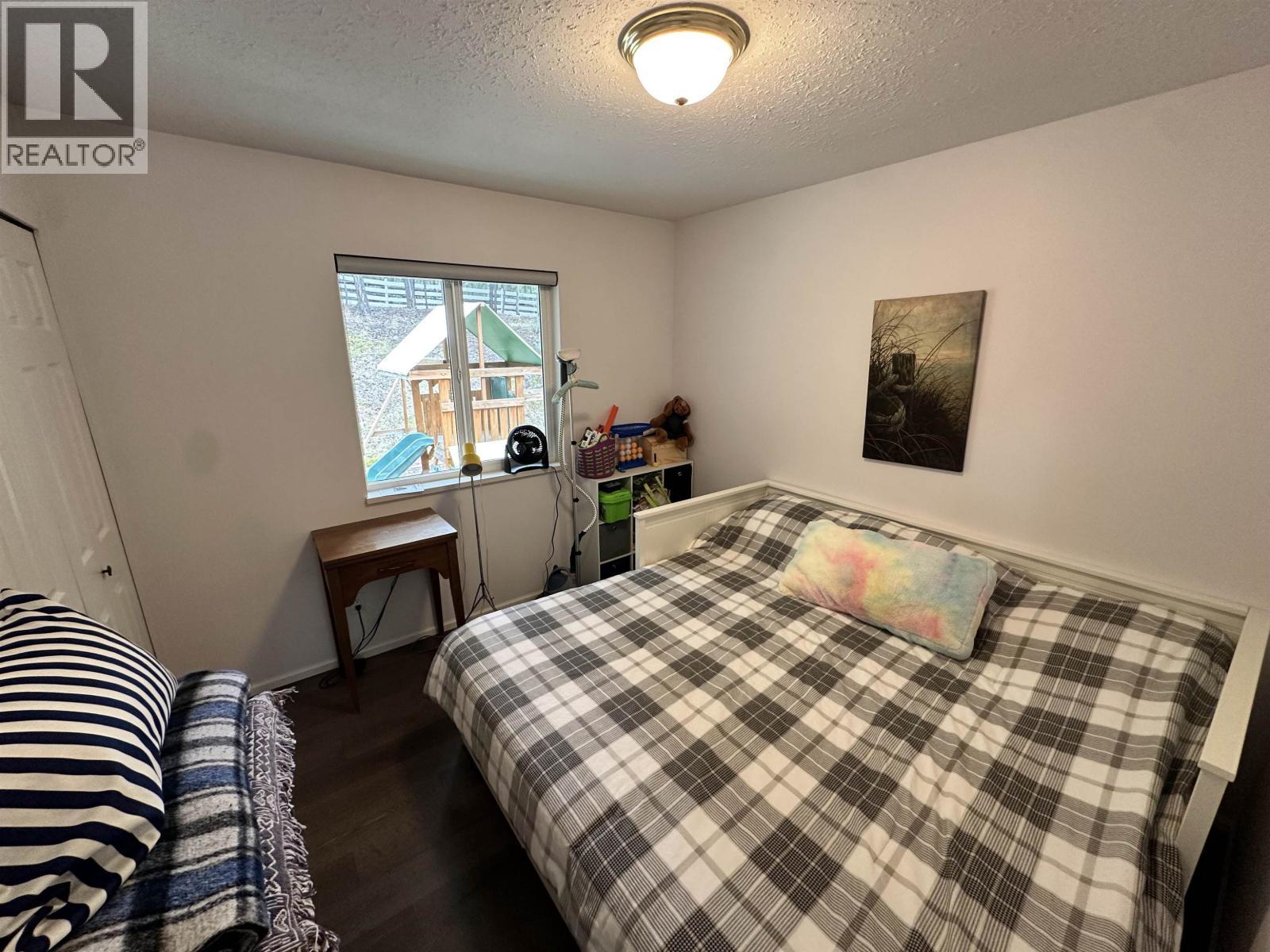 5236 Kallum Drive, 108 Mile Ranch, BC - Indoor Photo Showing Bedroom