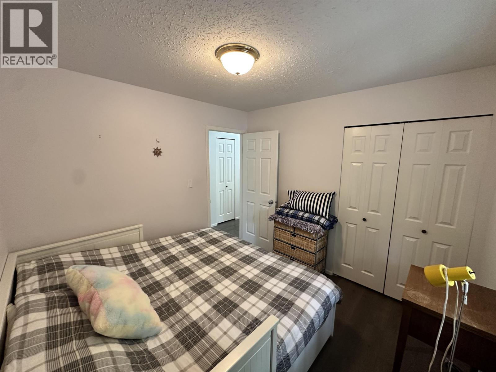 5236 Kallum Drive, 108 Mile Ranch, BC - Indoor Photo Showing Bedroom
