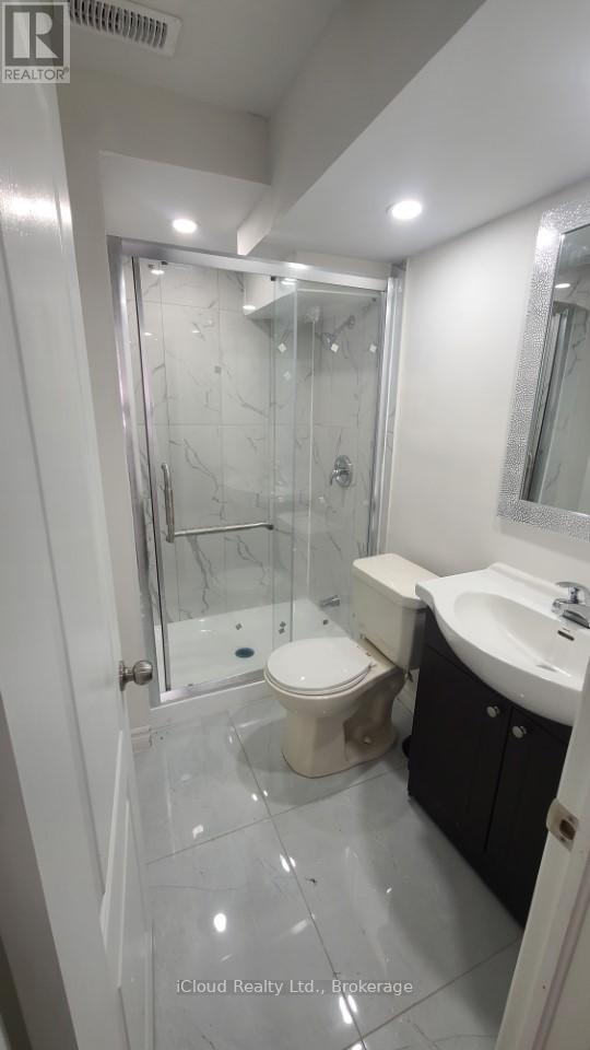 17 Joseph Street, Brampton, ON - Indoor Photo Showing Bathroom