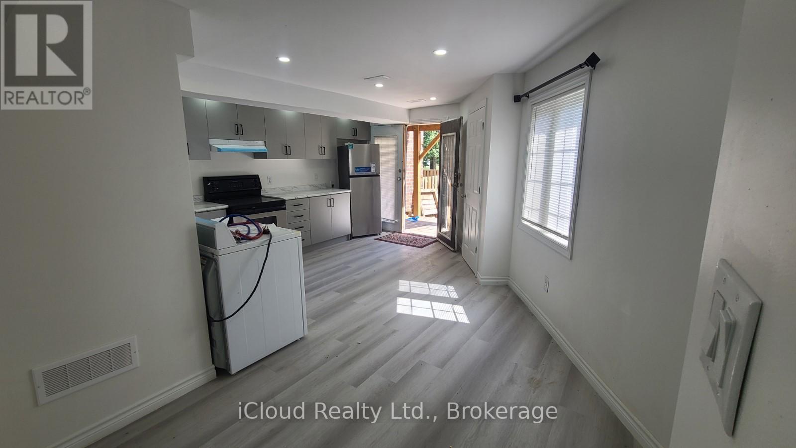 17 Joseph Street, Brampton, ON - Indoor Photo Showing Laundry Room