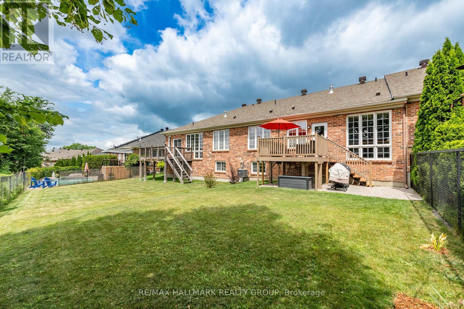 Brick exterior - 102 Kelso Private, Ottawa, ON - Outdoor With Deck Patio Veranda
