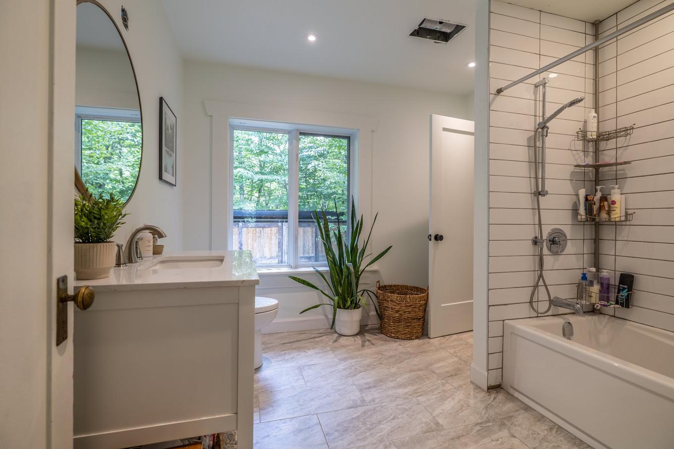 Aerial photo - 175 Rue Du Moulin, Mont-Blanc, QC - Indoor Photo Showing Bathroom