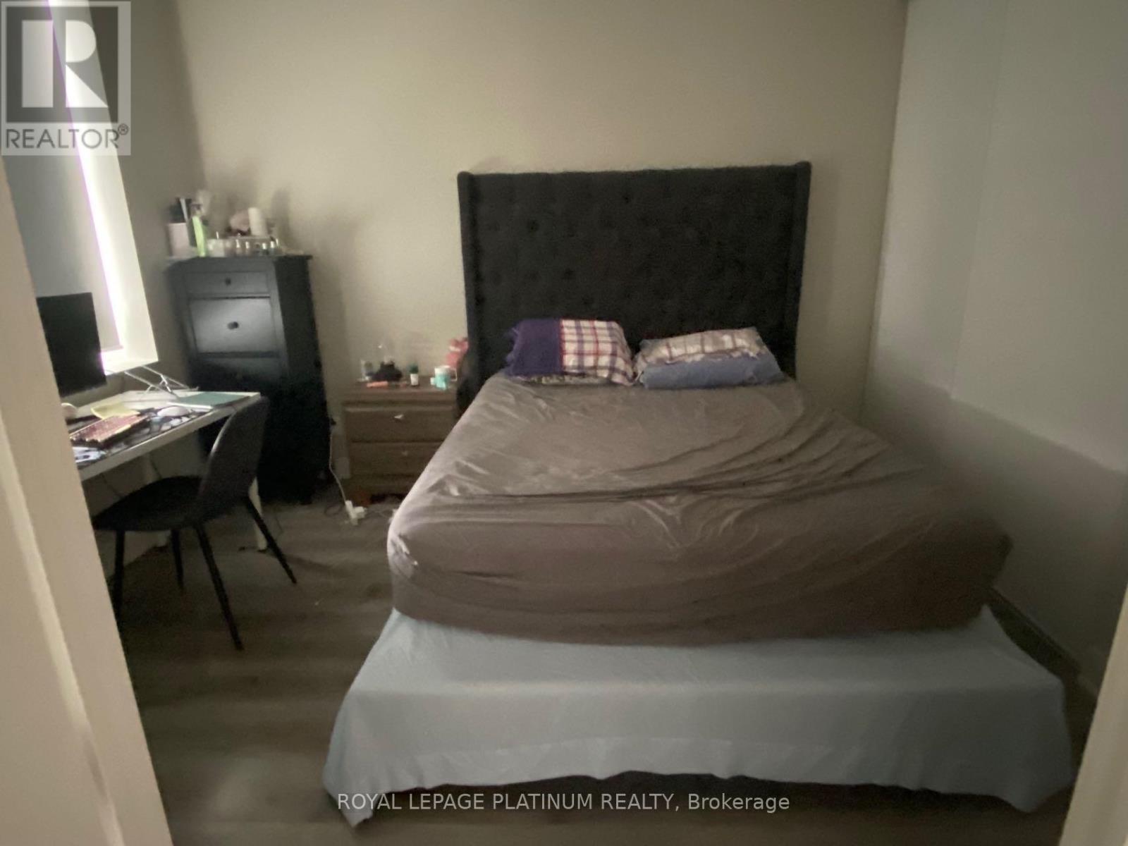 303 - 150 Main Street W, Hamilton, ON - Indoor Photo Showing Bedroom