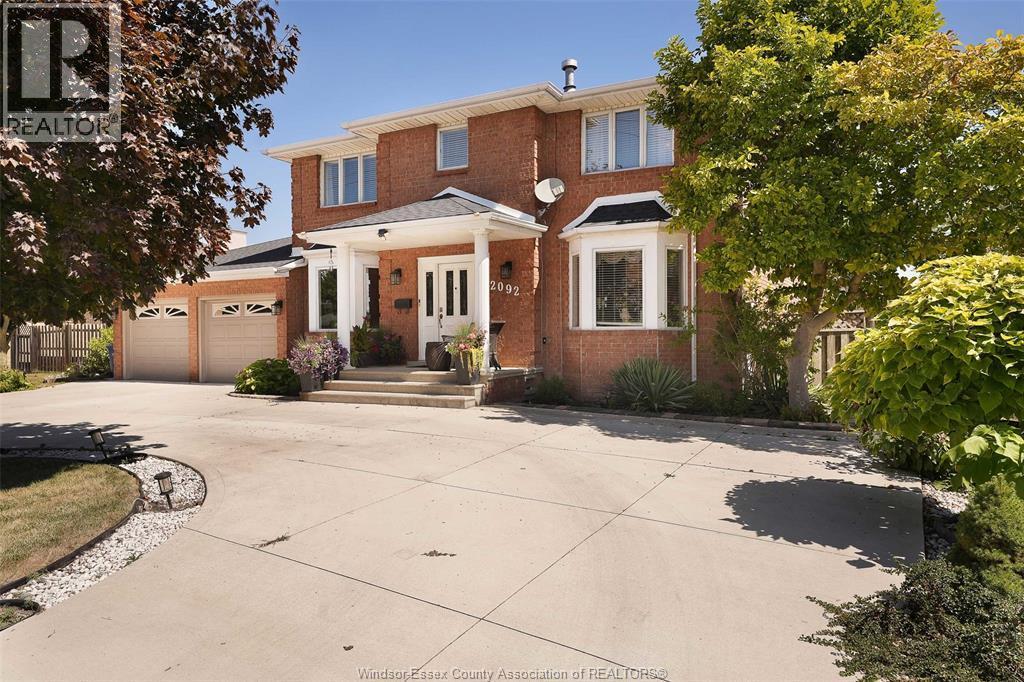 2092 Lesperance, Tecumseh, ON - Outdoor With Facade