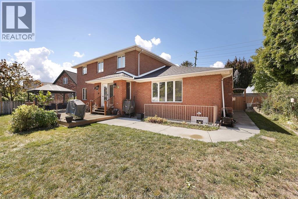 2092 Lesperance, Tecumseh, ON - Outdoor