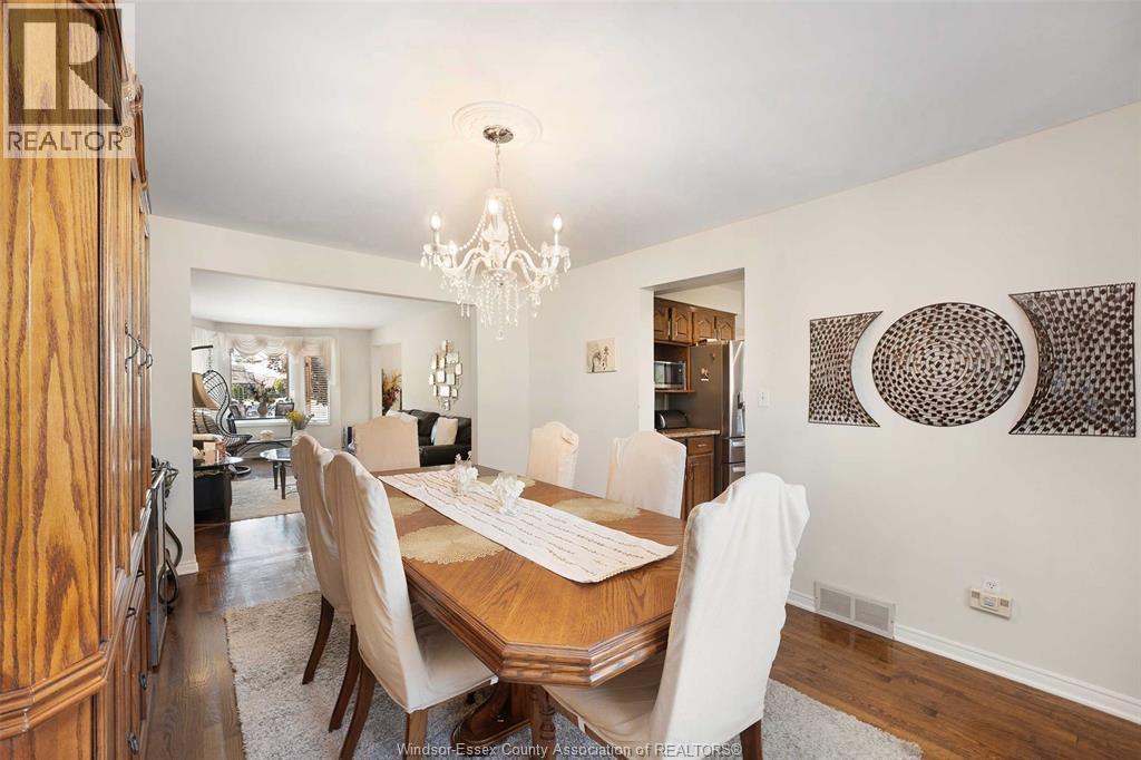 2092 Lesperance, Tecumseh, ON - Indoor Photo Showing Dining Room