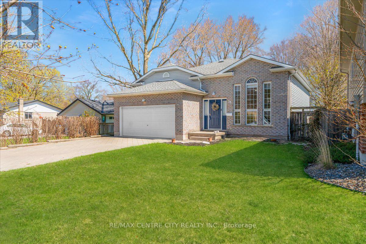 19 Dell Drive, Strathroy-Caradoc (Sw), ON - Outdoor