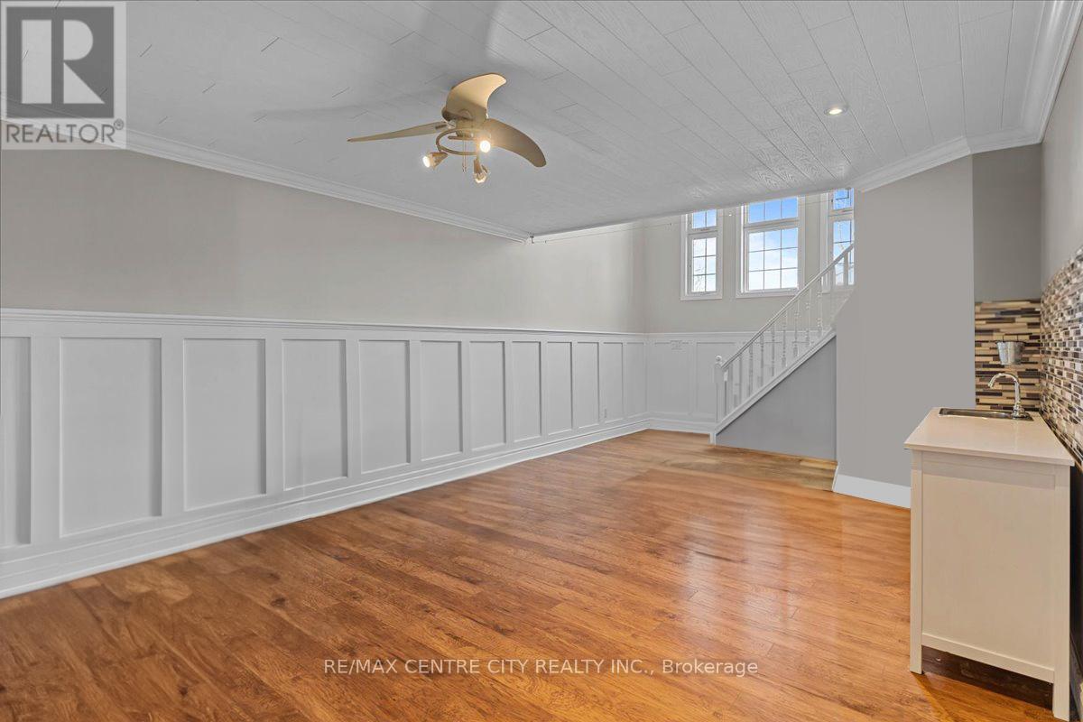 19 Dell Drive, Strathroy-Caradoc (Sw), ON - Indoor Photo Showing Other Room