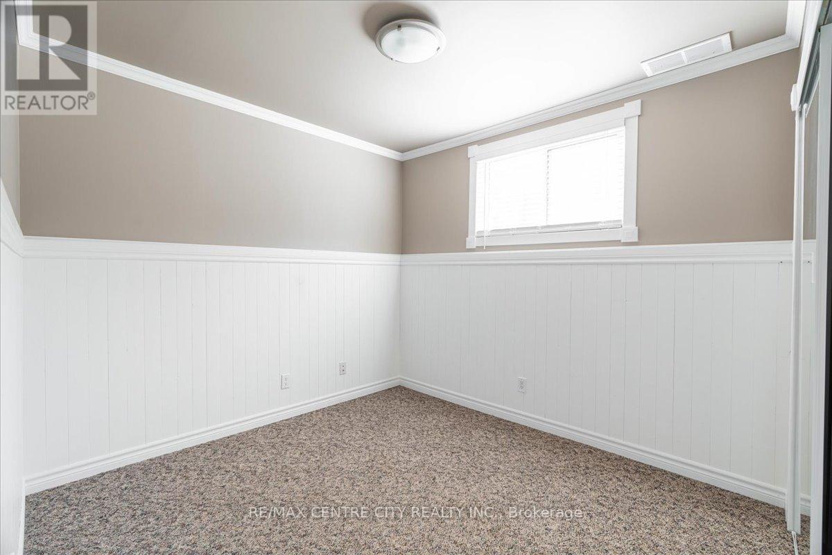 19 Dell Drive, Strathroy-Caradoc (Sw), ON - Indoor Photo Showing Other Room