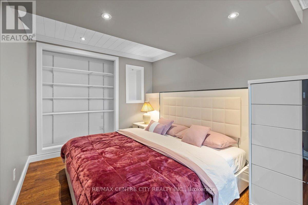 19 Dell Drive, Strathroy-Caradoc (Sw), ON - Indoor Photo Showing Bedroom