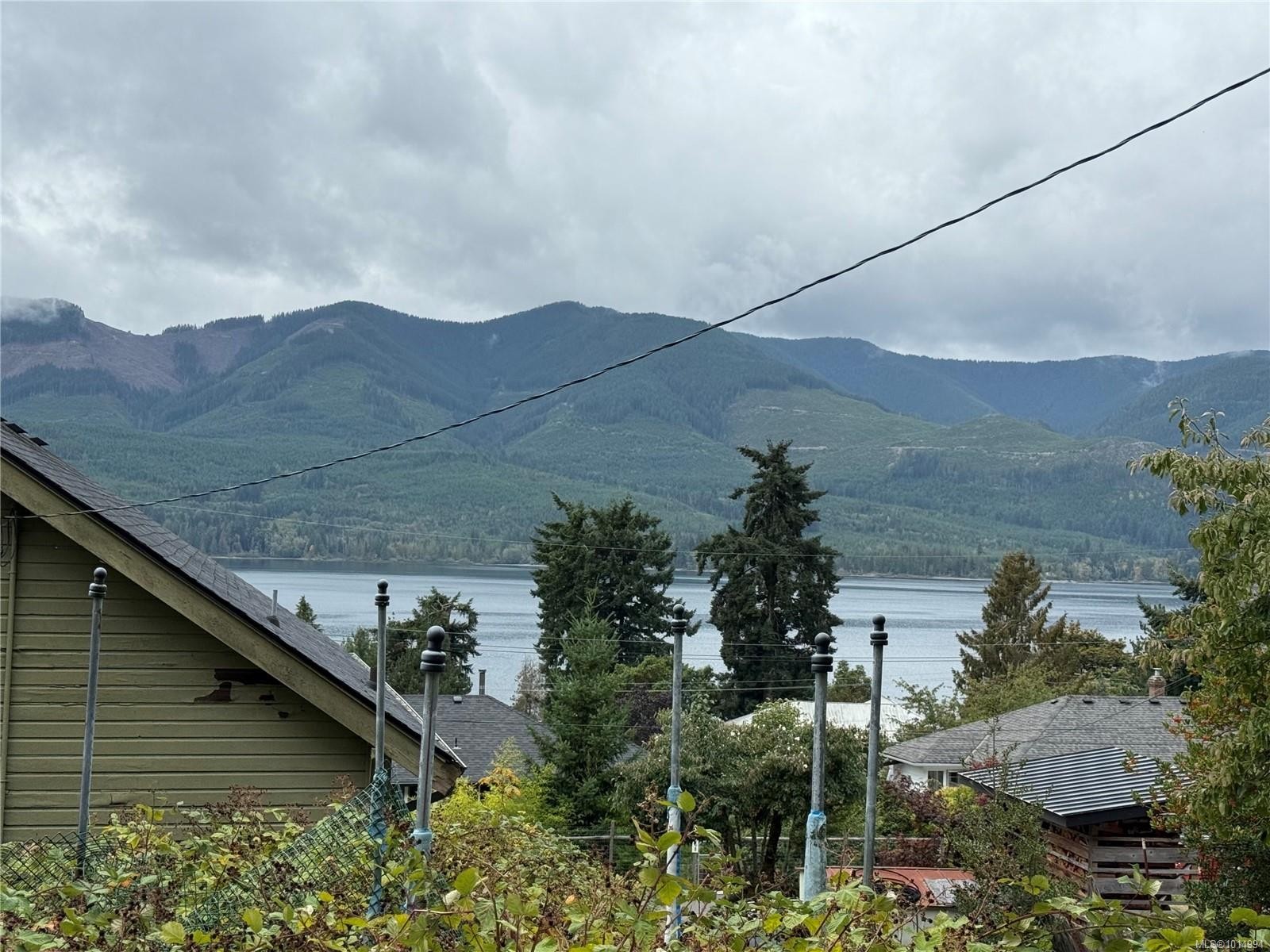 10667 Cedar Dr, Youbou, BC