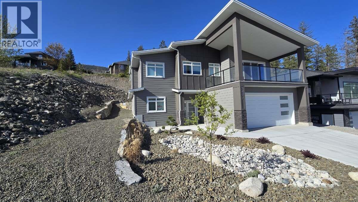 2852 Canyon Crest Drive, West Kelowna, BC - Outdoor