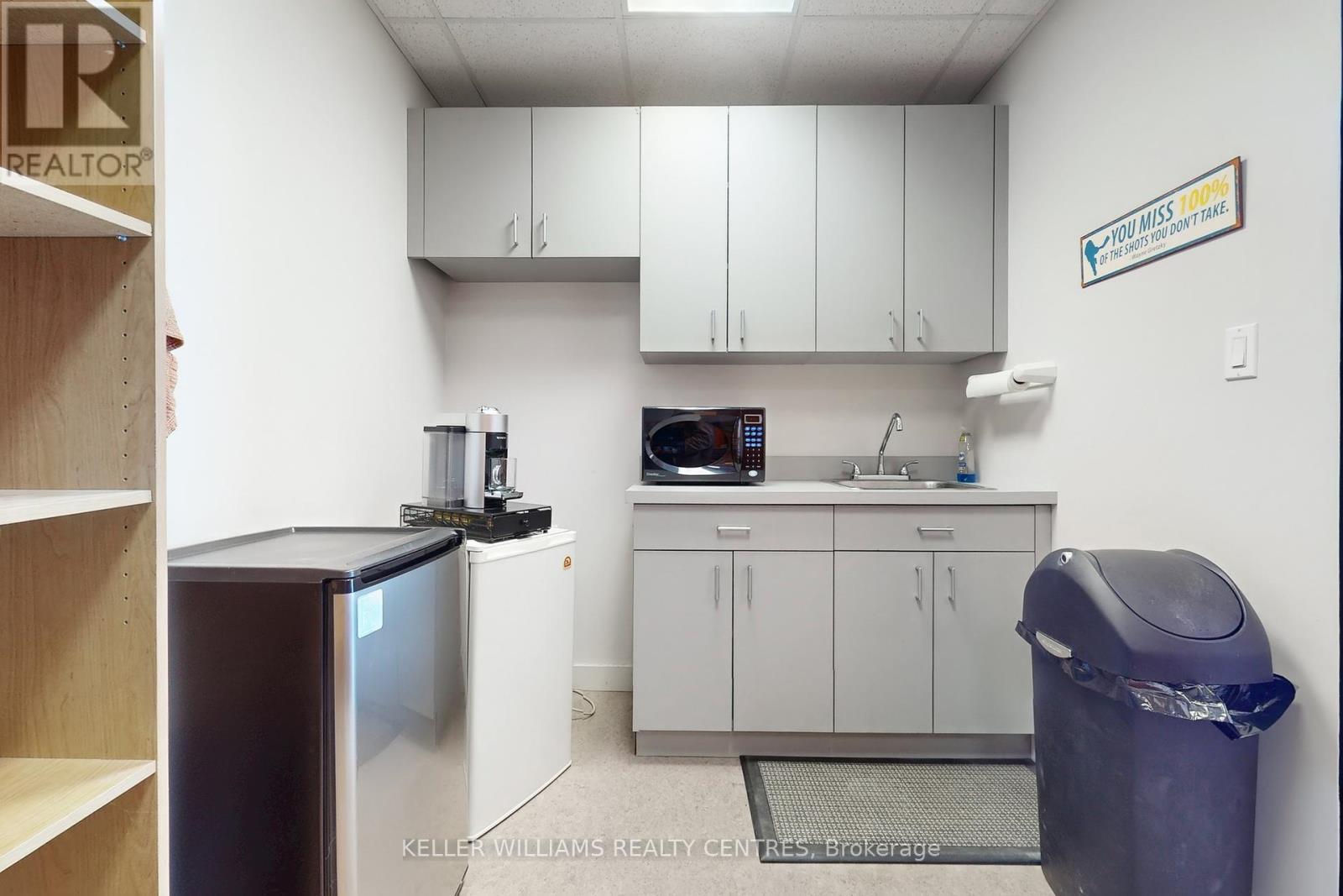 7 - 125 Don Hillock Drive, Aurora, ON