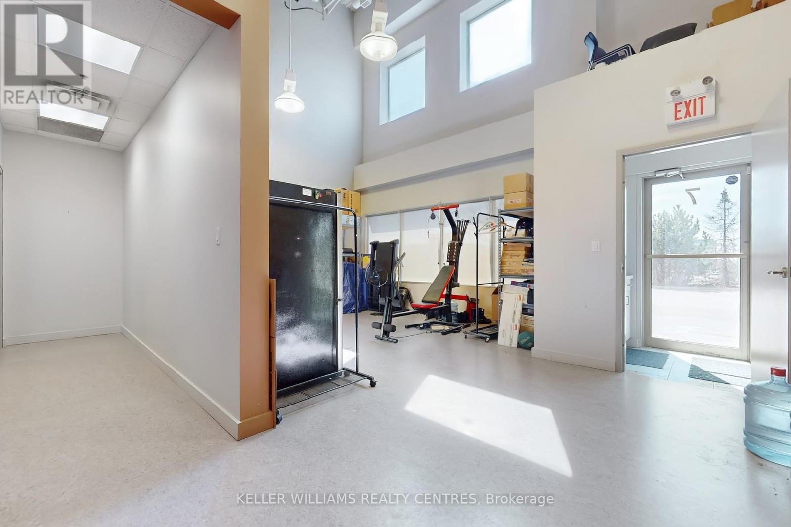 7 - 125 Don Hillock Drive, Aurora, ON