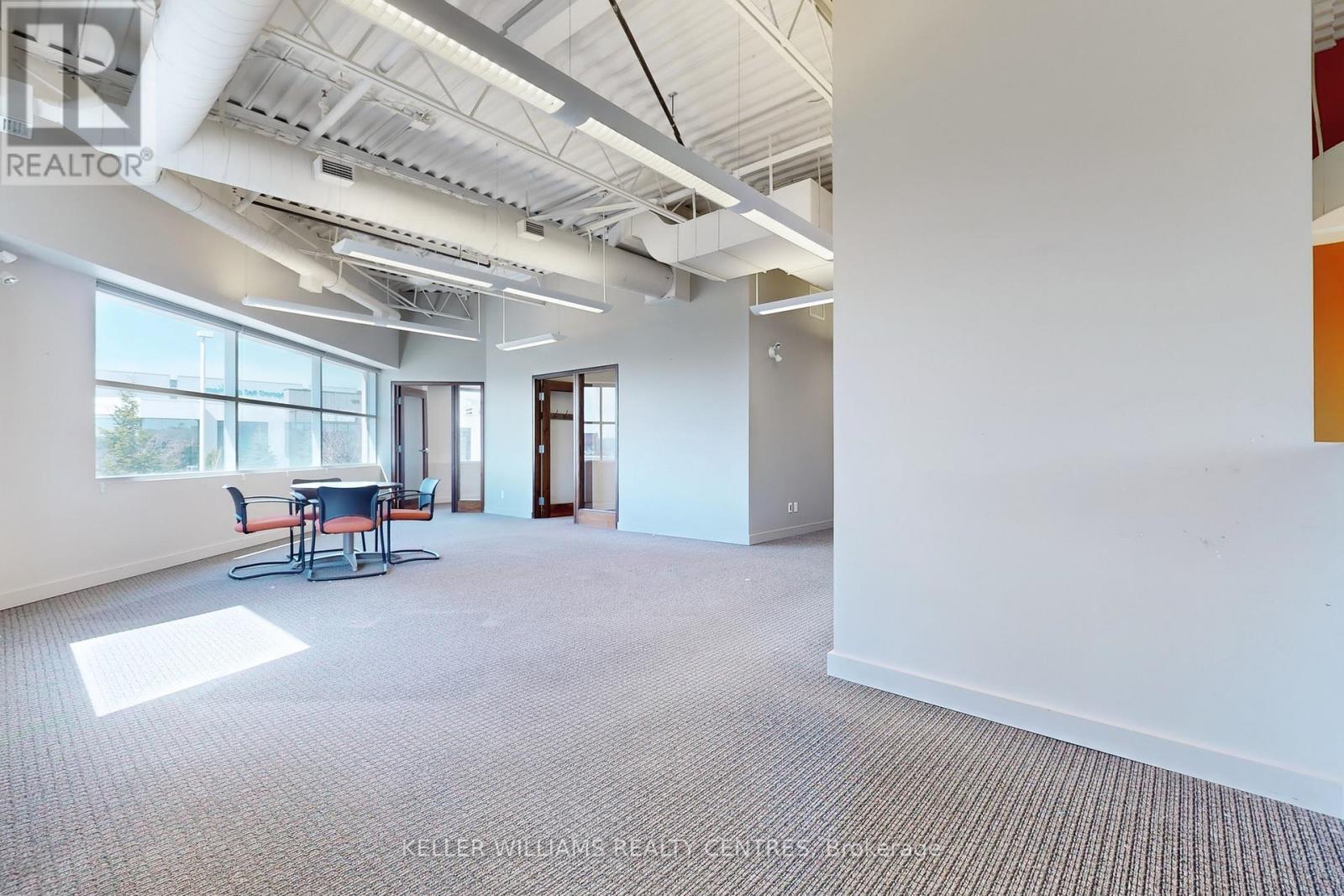 7 - 125 Don Hillock Drive, Aurora, ON