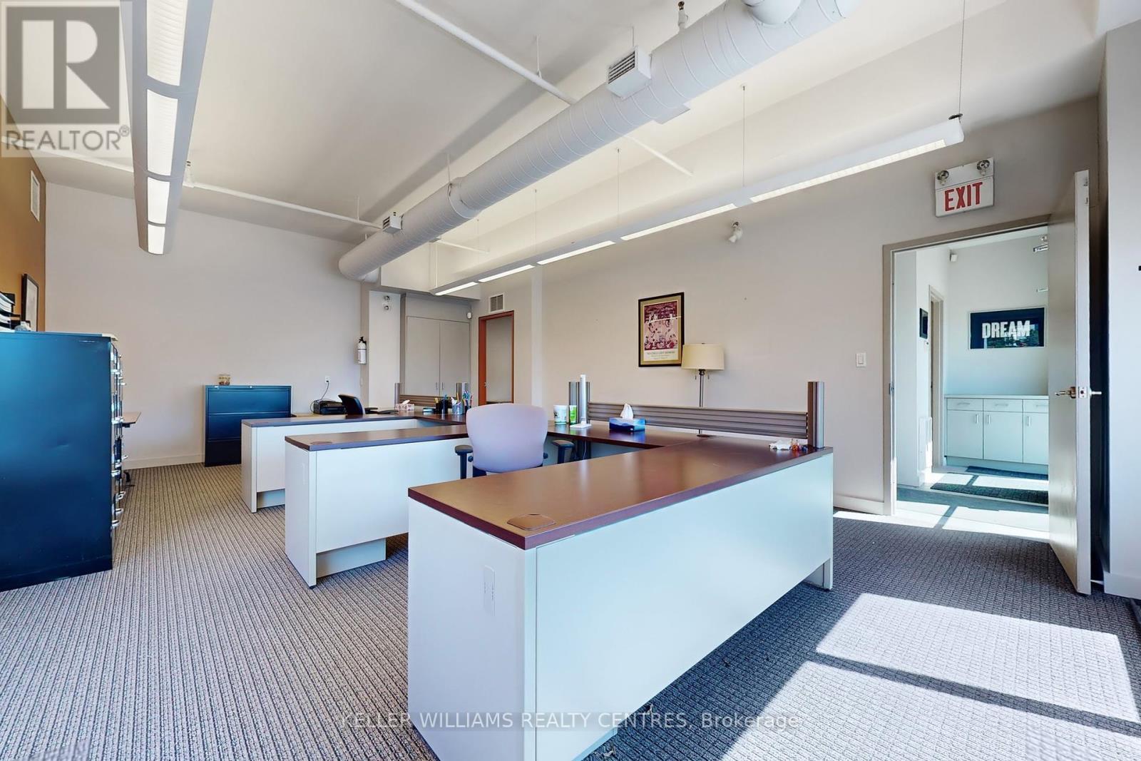 7 - 125 Don Hillock Drive, Aurora, ON