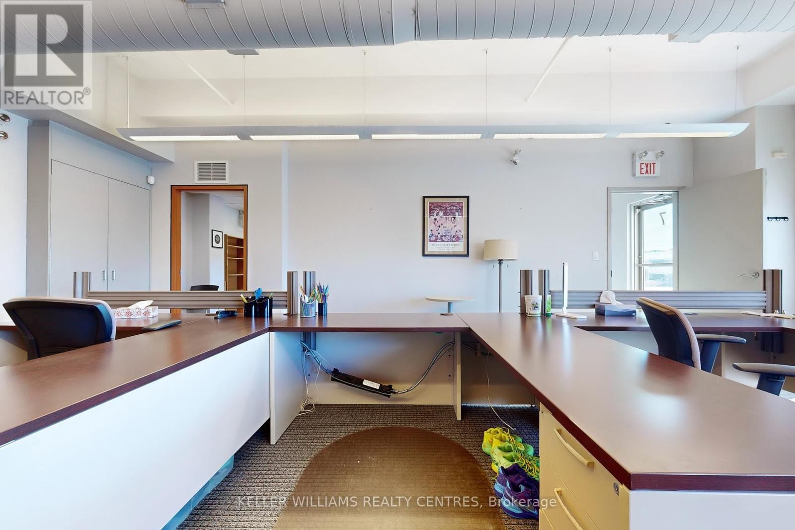 7 - 125 Don Hillock Drive, Aurora, ON