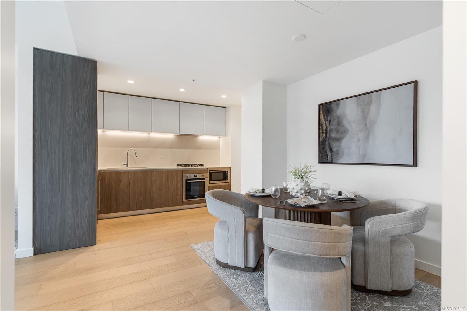 308-2000 Hannington Rd, Langford, BC - Indoor