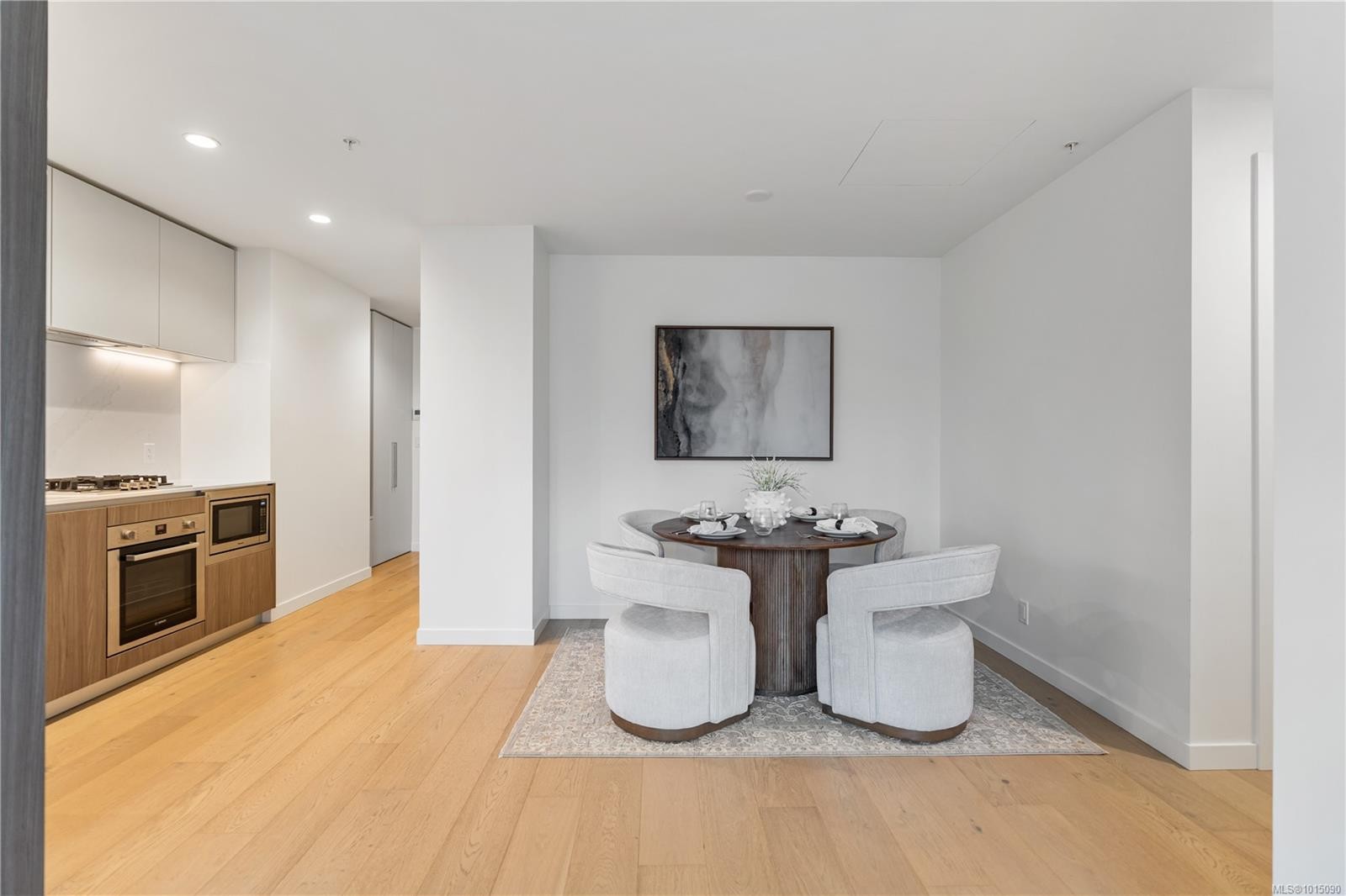 308-2000 Hannington Rd, Langford, BC - Indoor