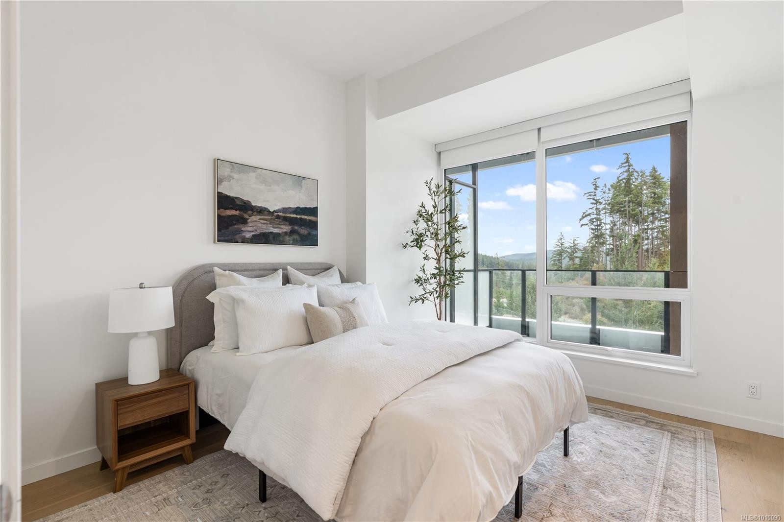 308-2000 Hannington Rd, Langford, BC - Indoor Photo Showing Bedroom