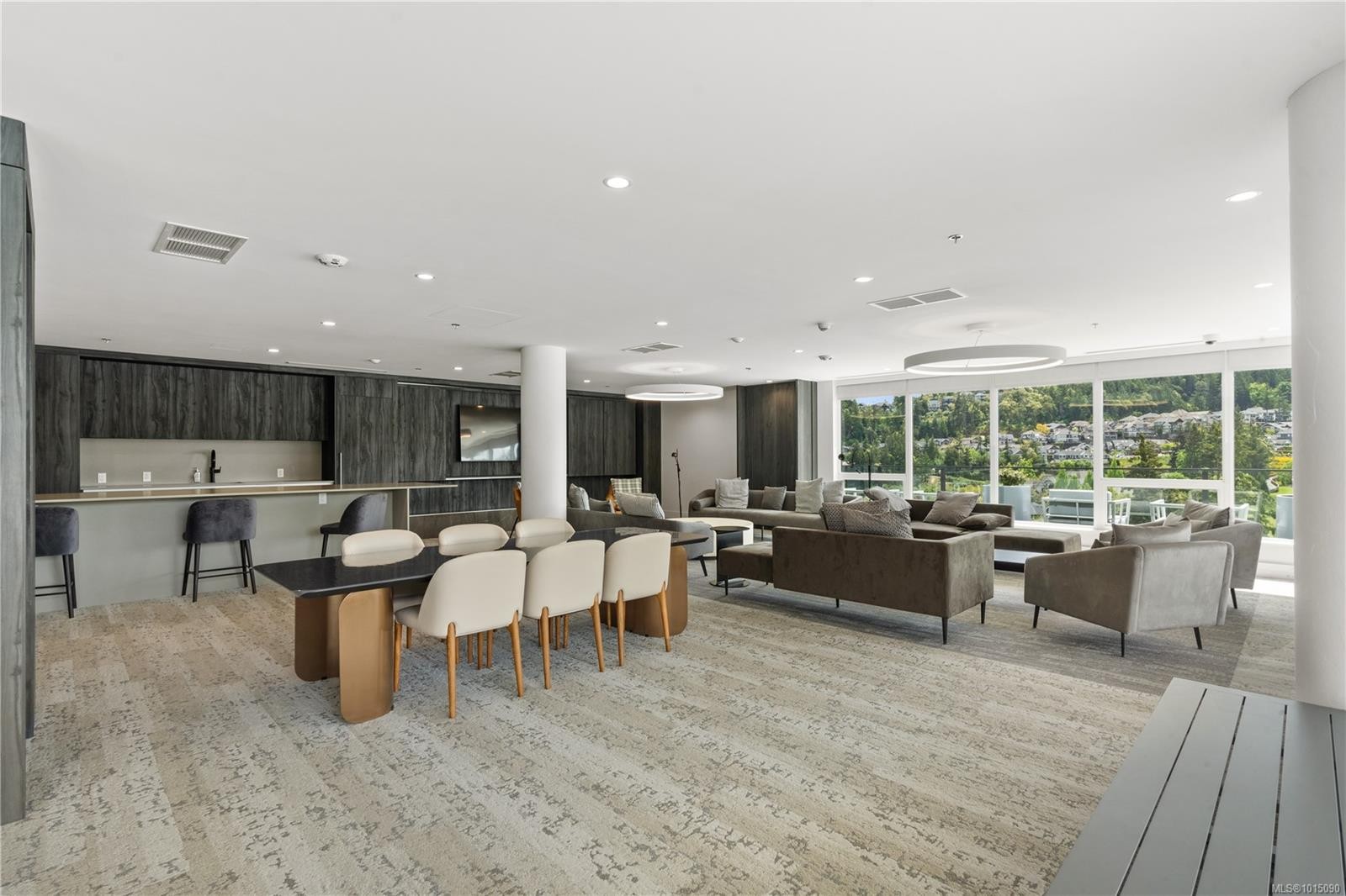 308-2000 Hannington Rd, Langford, BC - Indoor Photo Showing Other Room