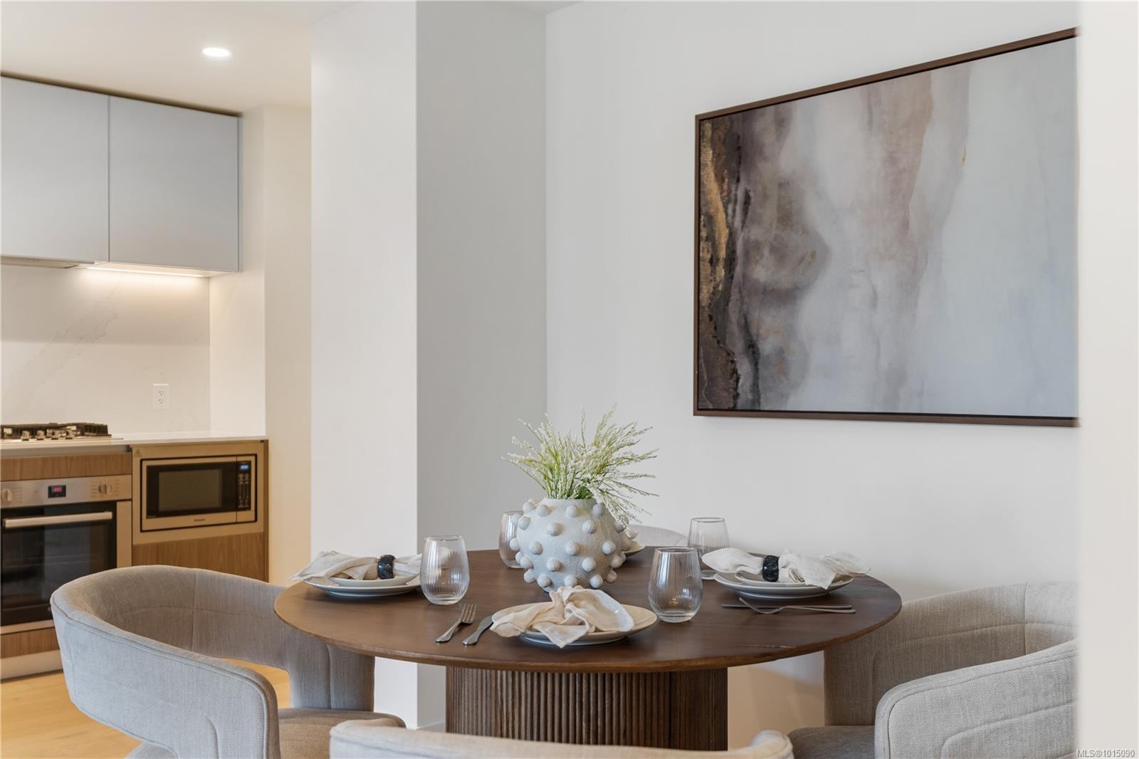 308-2000 Hannington Rd, Langford, BC - Indoor