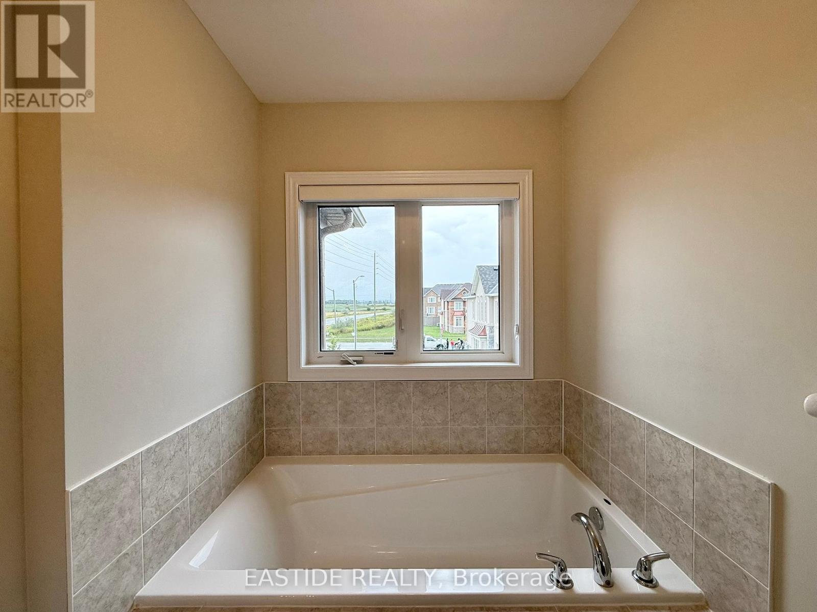 116 Finegan Circle, Brampton, ON - Indoor Photo Showing Bathroom