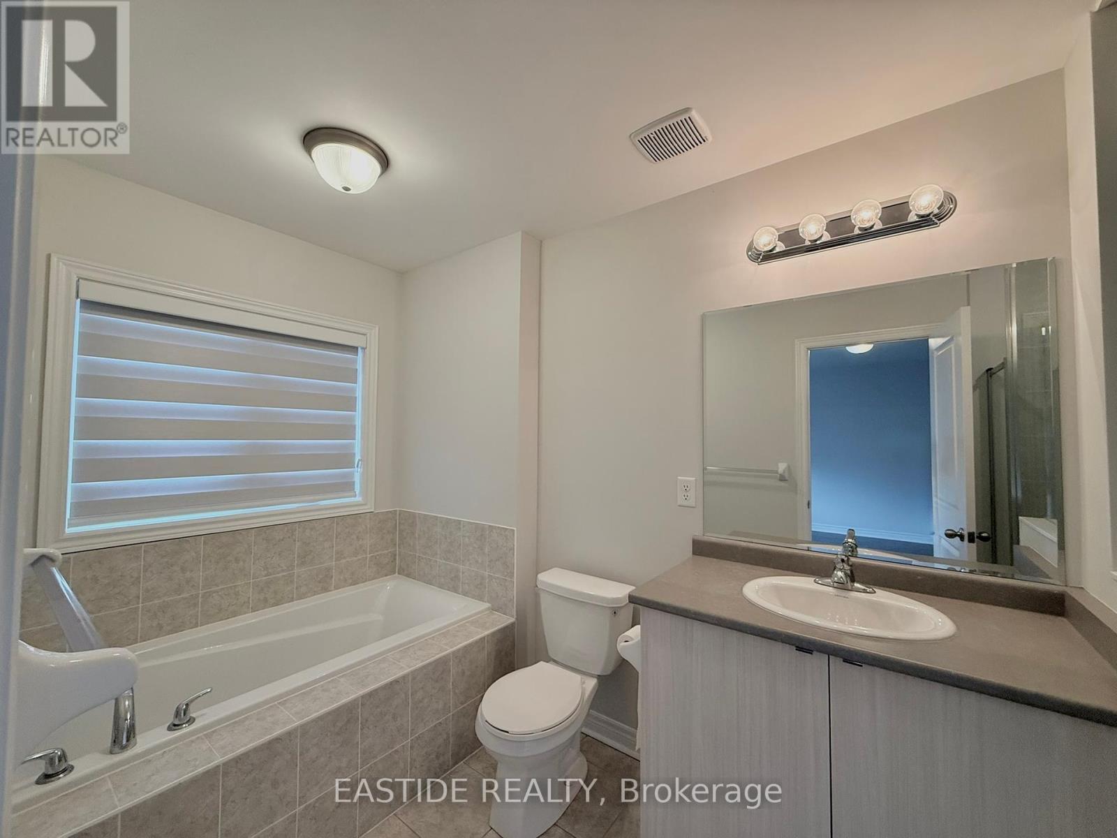 118 Finegan Circle, Brampton, ON - Indoor Photo Showing Bathroom