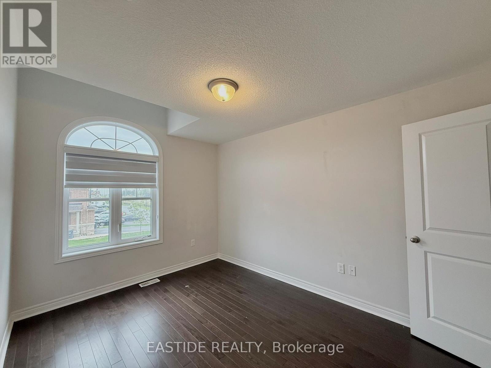 118 Finegan Circle, Brampton, ON - Indoor Photo Showing Other Room