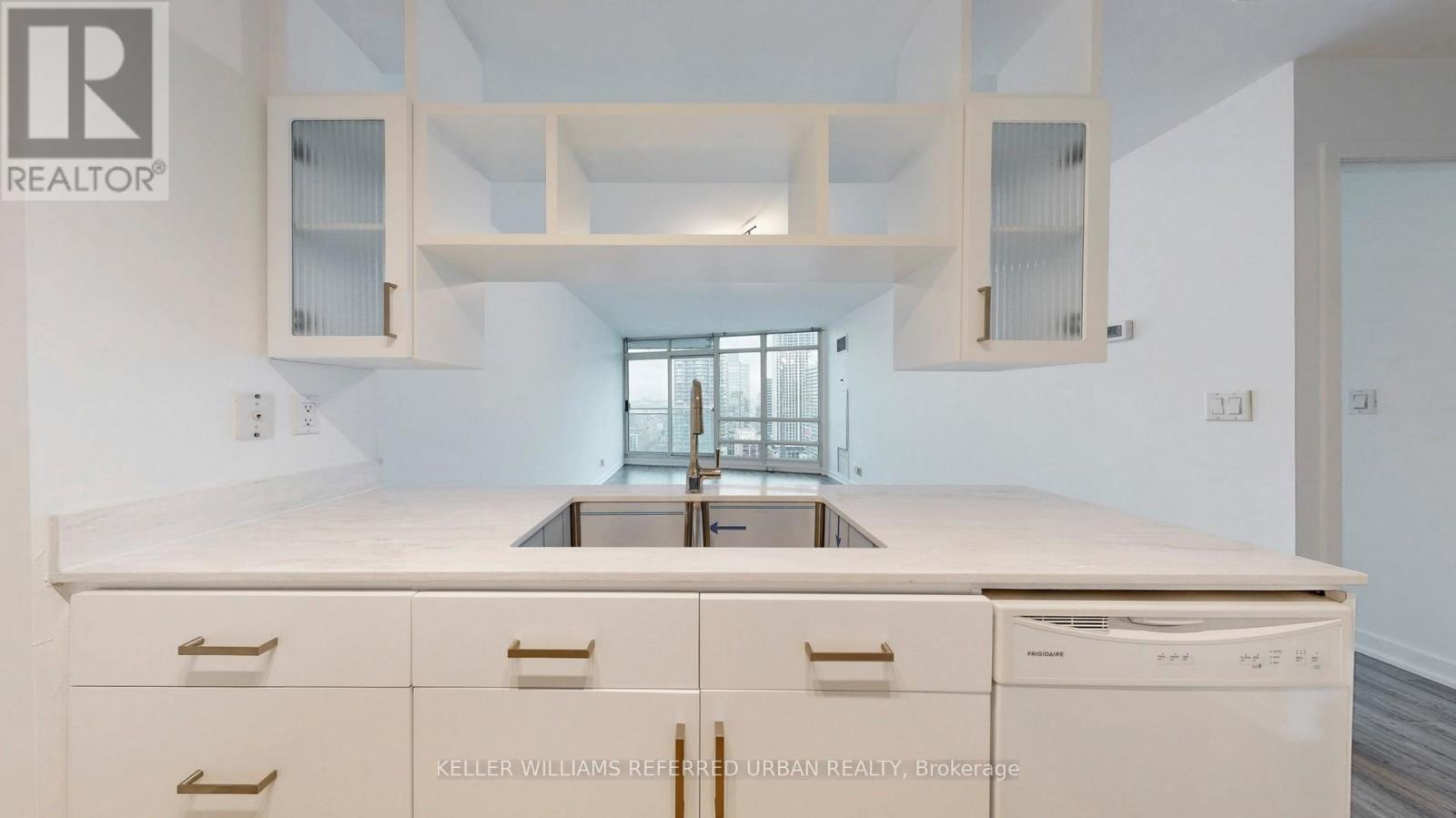 3508 - 397 Front Street W, Toronto, ON - Indoor Photo Showing Kitchen